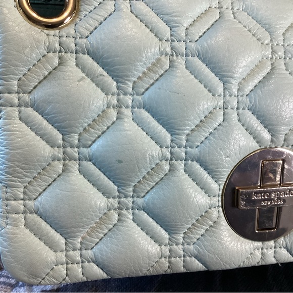 Kate Spade mint green quilted crossbody bag with silver chains and turn lock - Picture 13 of 14